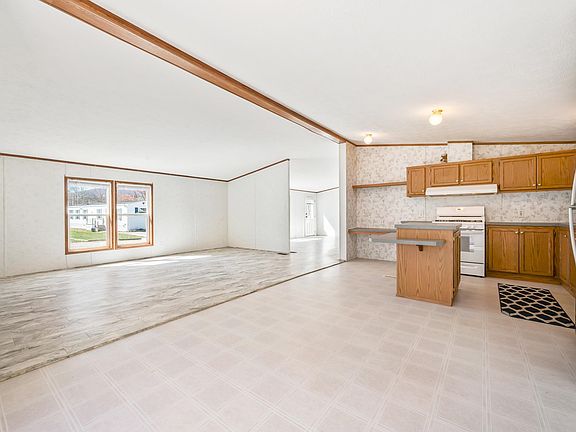 3rd image of 26 Firelite Road