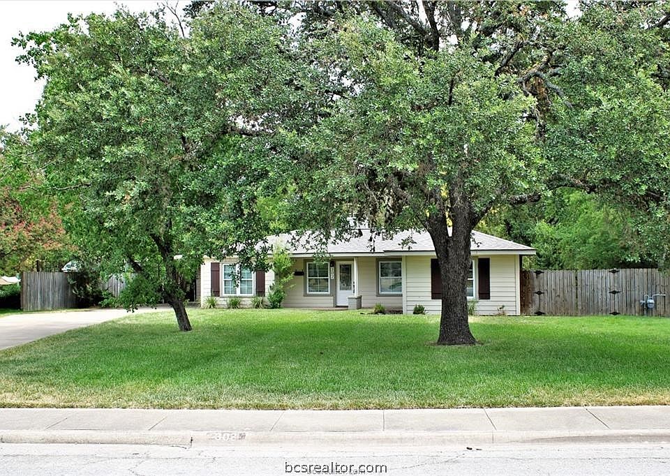 1st image of 302 Francis Dr