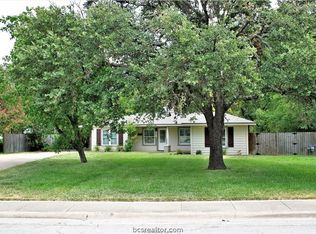 302 Francis Dr, College Station, TX 77840