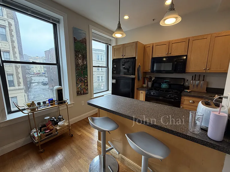 3 Sutherland Rd #2 — Photo 16