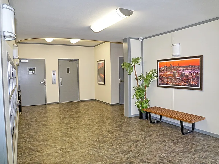 150 Pearl St #101 — Photo 1