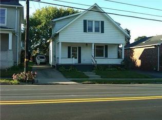 616 W New Castle St, Zelienople, PA 16063