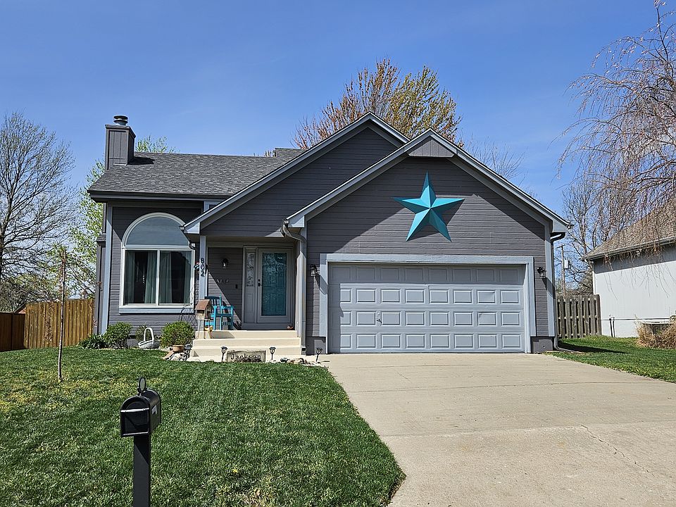 1st image of 802 Rosewood Ct