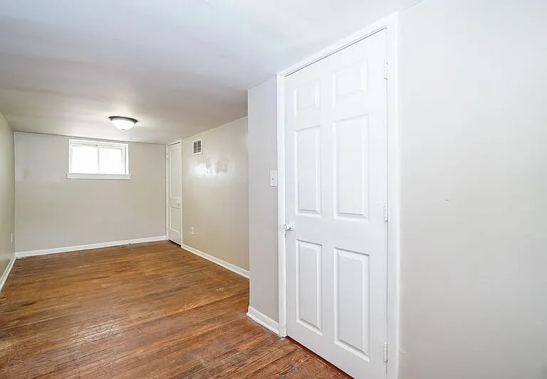 20 Vernon Ave #3 — Photo 9