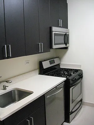 Rented by Newell and Assoc. | media 14