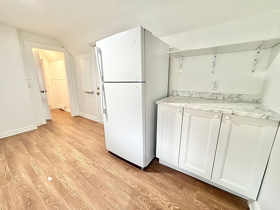 2nd image of 218 Saint John St #218
