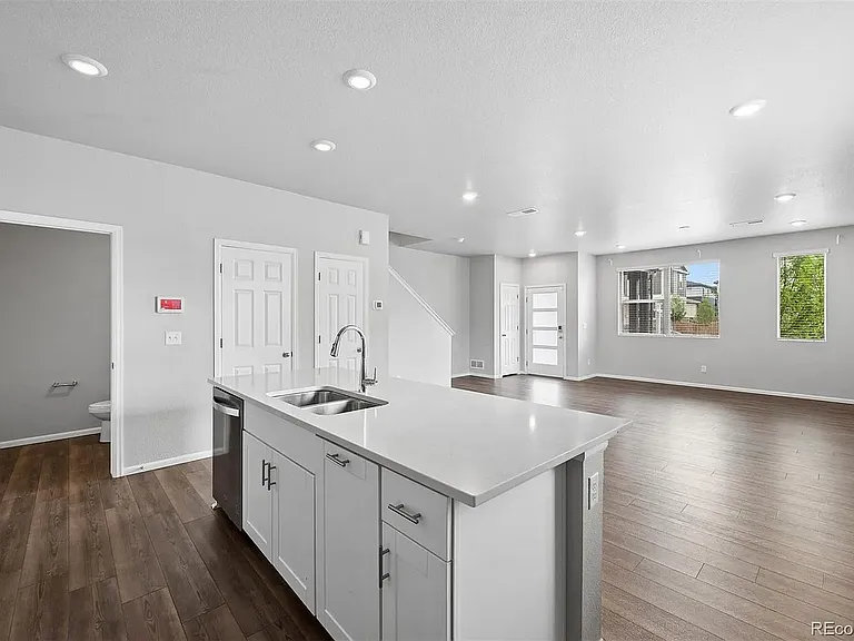 6381 N Malaya St — Photo 3