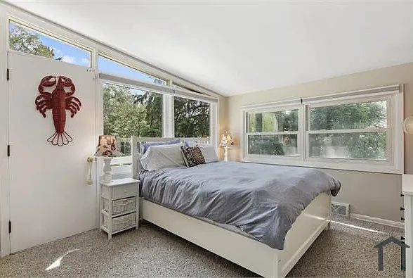 558 Mallard Ln — Photo 13