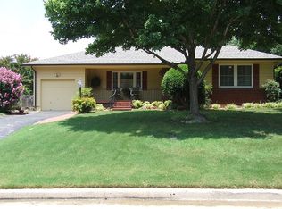 1573 E 41st Pl, Tulsa, OK 74105