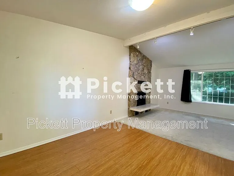 7293 Pheasant Cir NE — Photo 6