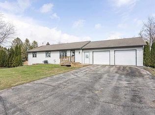 3310 N Percival St, Hazel Green, WI 53811