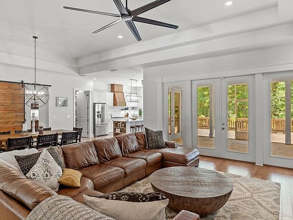 5th image of 2831 Hannon Hill Dr