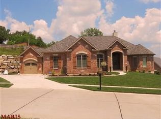 2417 Christopher View Dr, Saint Louis, MO 63129