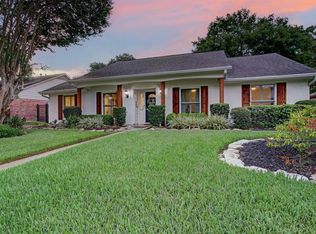 1006 Richelieu Ln, Houston, TX 77018