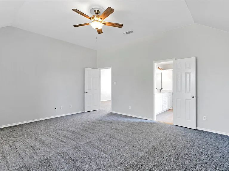 3803 Farmington Dr — Photo 15