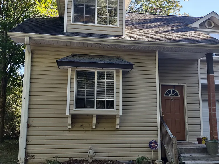 445 Sand Hill Rd #5 — Photo 1