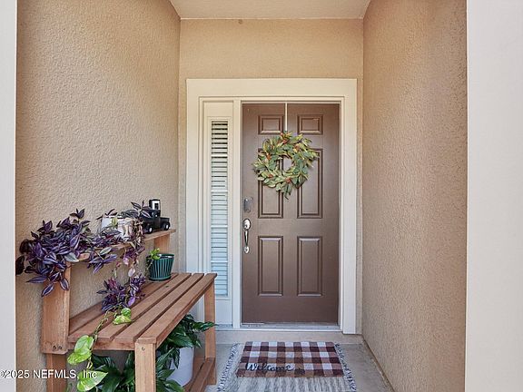 3rd image of 6858 ROUNDLEAF Drive