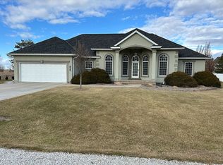 101 Bennett Dr, Lexington, NE 68850