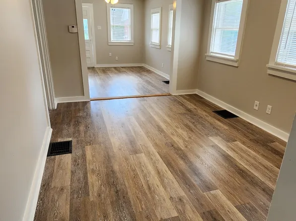 303 Gardner Park Dr, Quincy, IL 62301