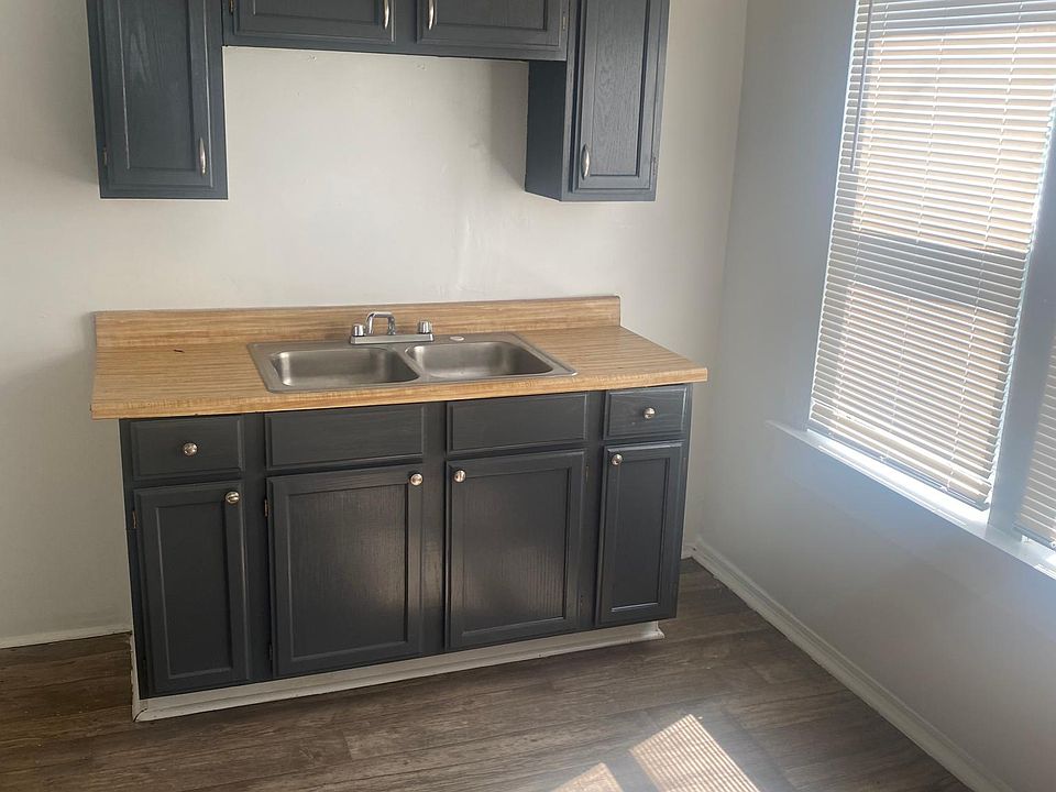 1st image of 1109 E 63rd St APT 1