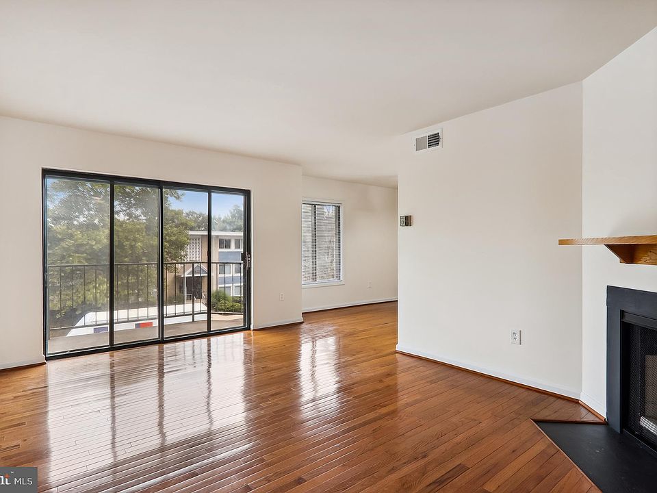 6990 Hanover Pkwy Greenbelt MD Zillow