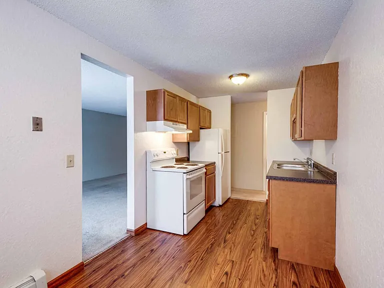 Silver Bell Apartments — Photo 7