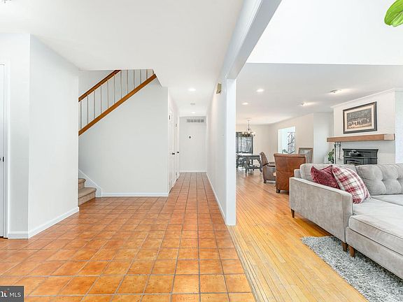 4th image of 150 Poplar Rd
