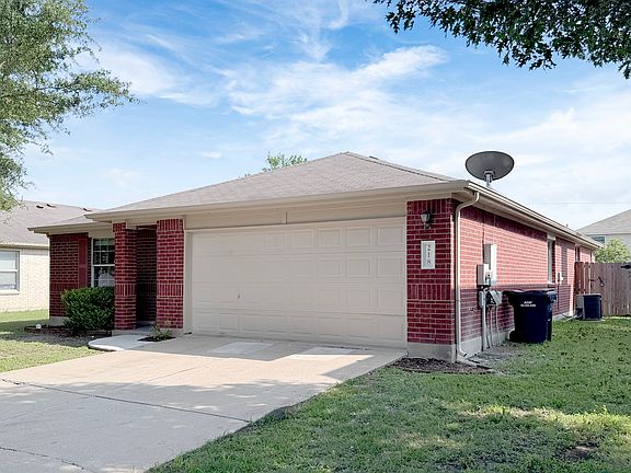 2nd image of 218 Mossy Rock Dr