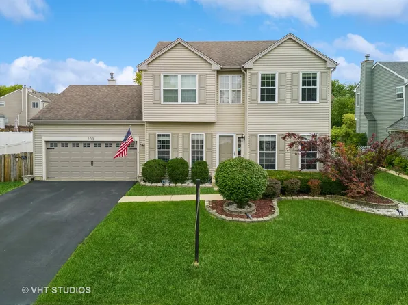 203 Cummings Dr, Bartlett, IL 60103