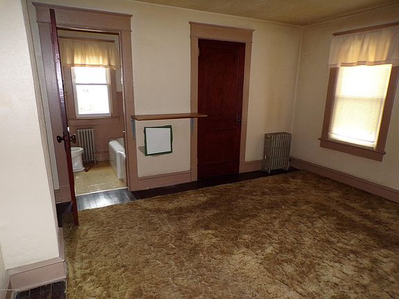 3rd image of 19 Talcott St