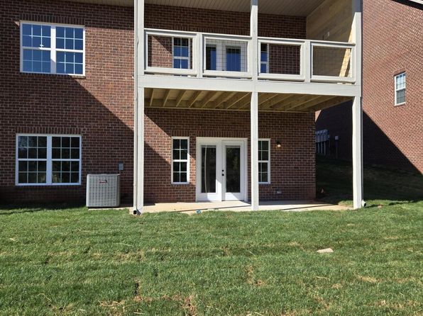 1162 Meadow Walk Ln #57, Lenoir City, TN 37772