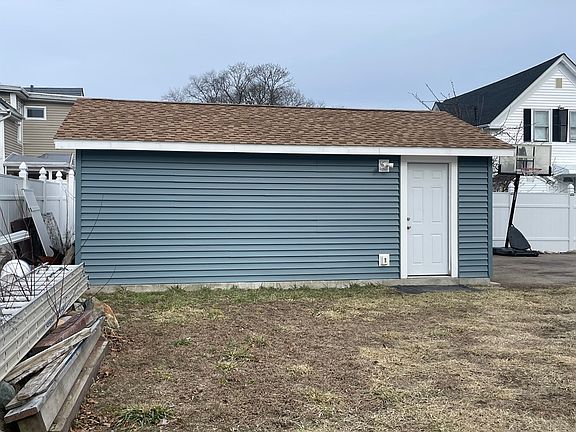4th image of 73 Lowell St