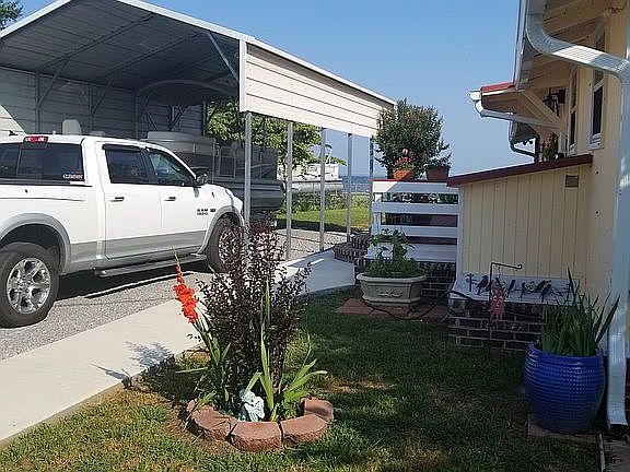Boat/ Carport. 