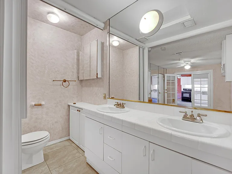 Obannon Dr — Photo 1