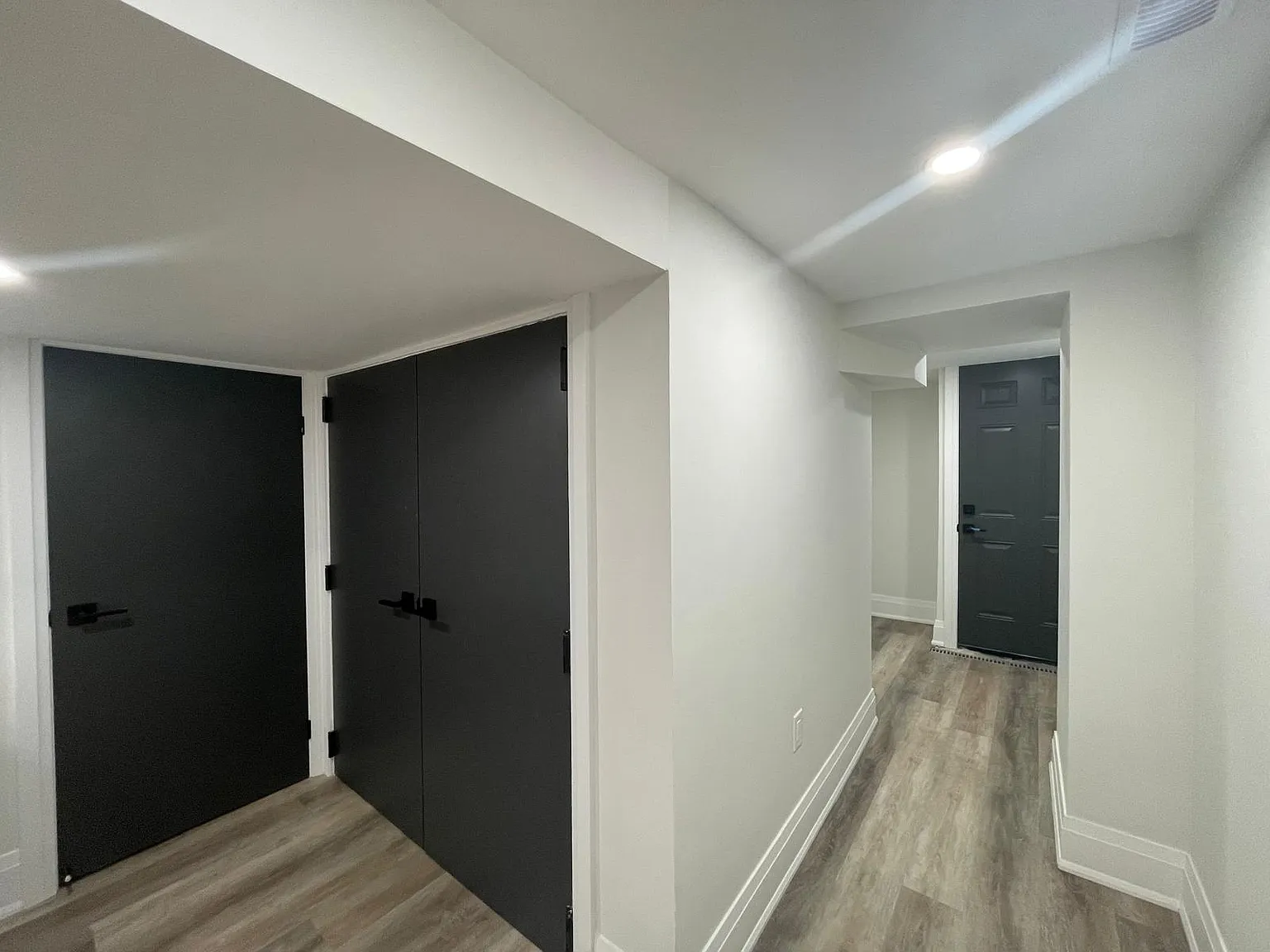 165 Gibson Ave — Photo 2