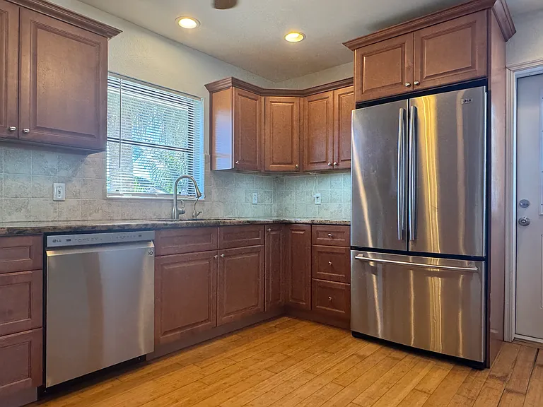 2150 Waylife Ct — Photo 17
