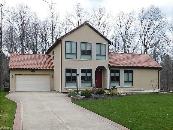 2nd image of 40 Mitchell Ln
