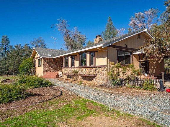 4th image of 13160 Bear Mountain Rd