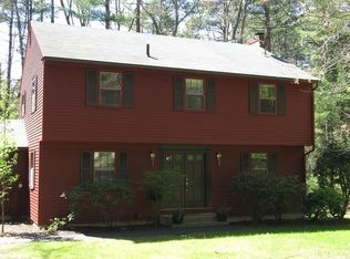 105 Heatherstone Rd, Amherst, MA 01002