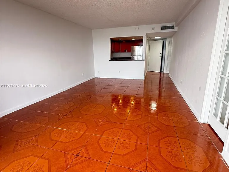 13499 Biscayne Blvd #1114 — Photo 9