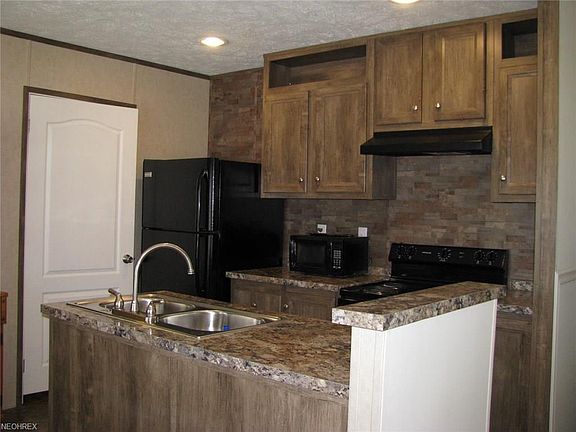 5th image of 13137 Clubhouse Dr