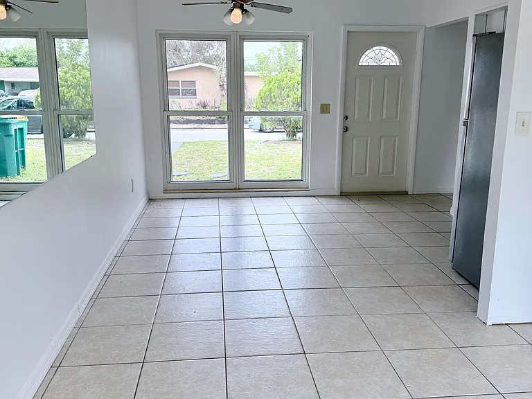 2107 Little John Rd — Photo 11
