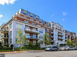 6900 Fleetwood Rd #205, McLean, VA 22101