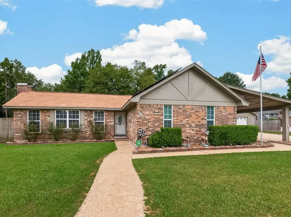 111 Texarkana Dr, Magnolia, TX 77354