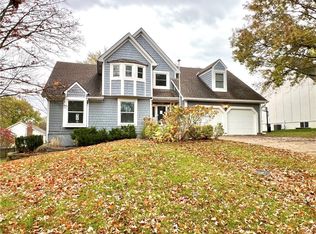 11911 Cherokee Ln, Leawood, KS 66209