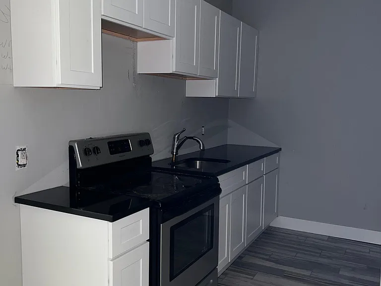 1507 S 17th St #B109 — Photo 2