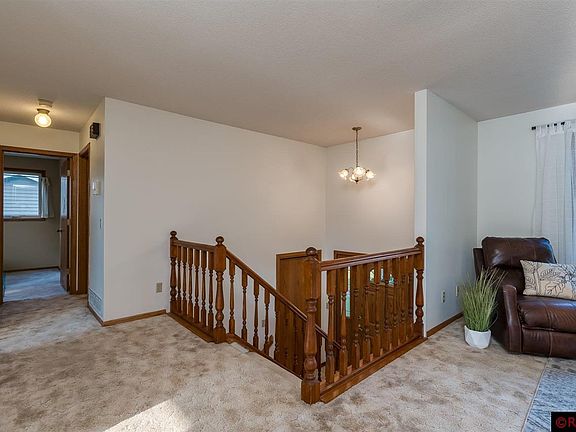 4th image of 209 Glen Ellen Dr