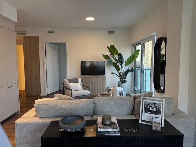 863 Saint Clair Ave W #603 — Photo 5