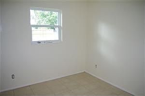 4th image of 601 Wildwood Way