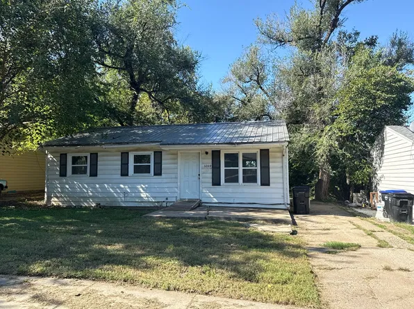 3209 SE Girard St, Topeka, KS 66605